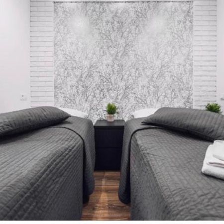 White Apartment Krakow Bagian luar foto